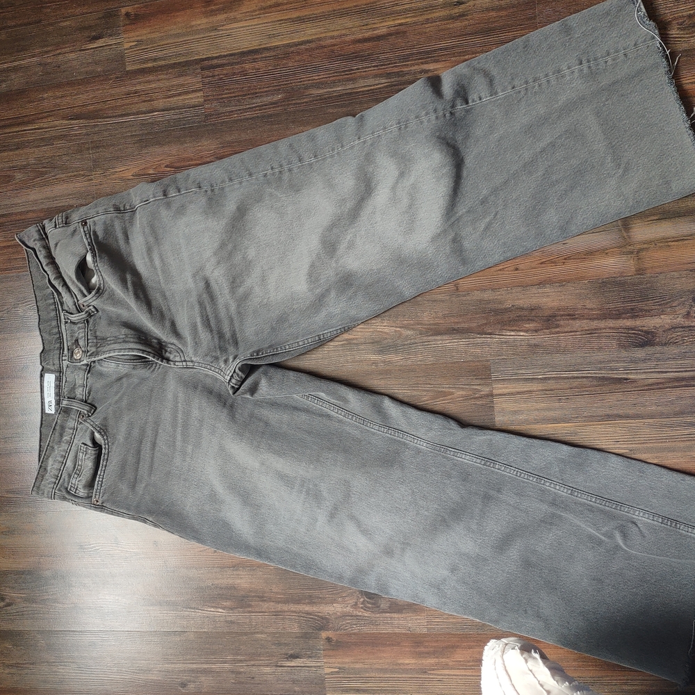 Zara Wide Leg Flare Jeans in Faded Gray